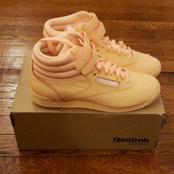 Reebok Shoes - NWT Reebok Freestyle Hi Classics